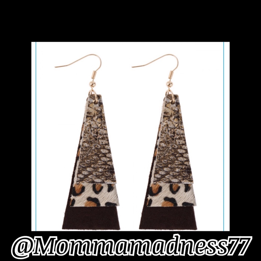 Genuine Leather
Animal print earrings